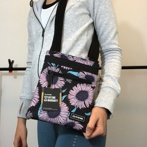 Brand new Dakine purse